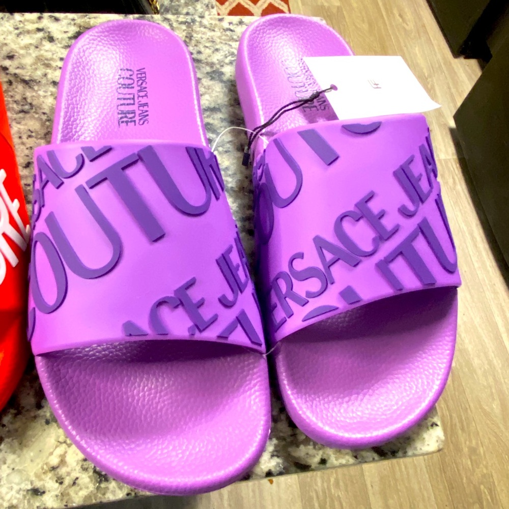 VERSACE SLIDES